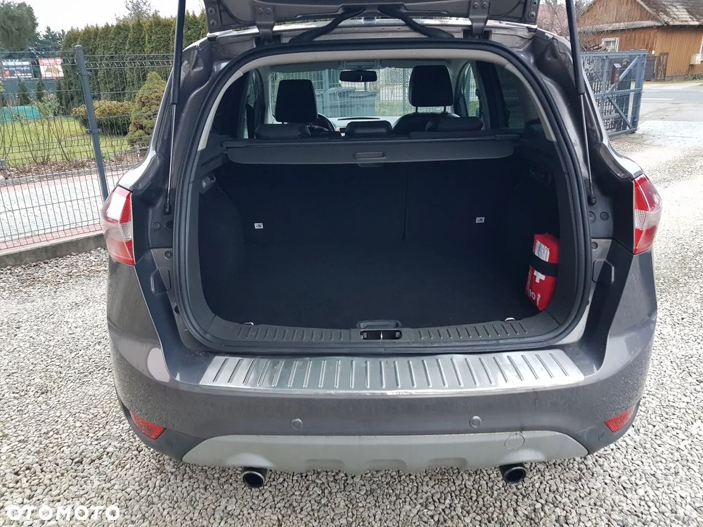 Ford Kuga 2.0 TDCi 2x4 Titanium - 22