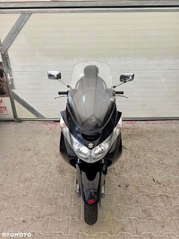 Suzuki Burgman - 22