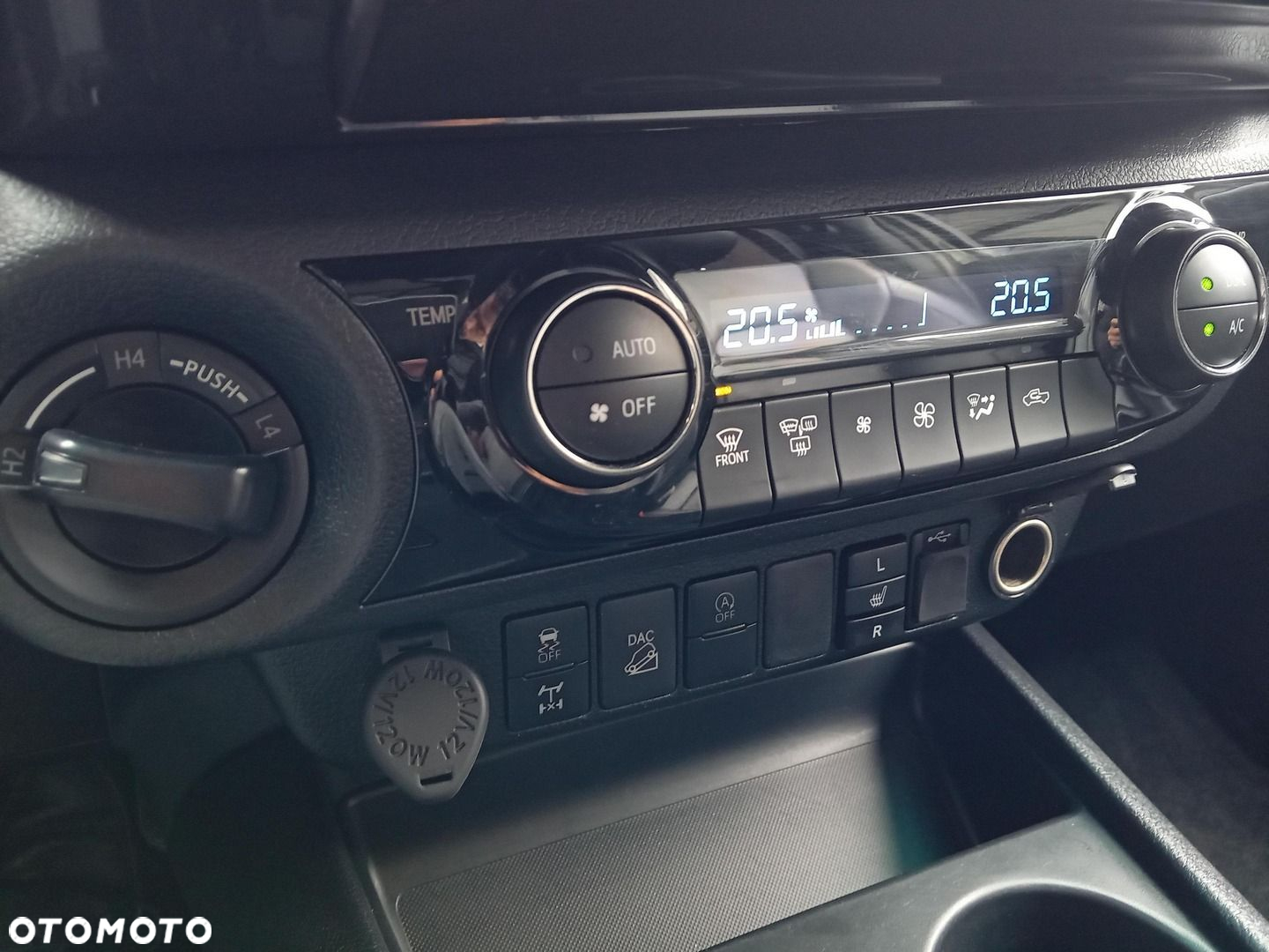 Toyota Hilux - 20
