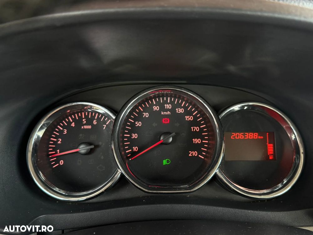 Dacia Lodgy 1.5 dCi 90 CP Laureate - 10