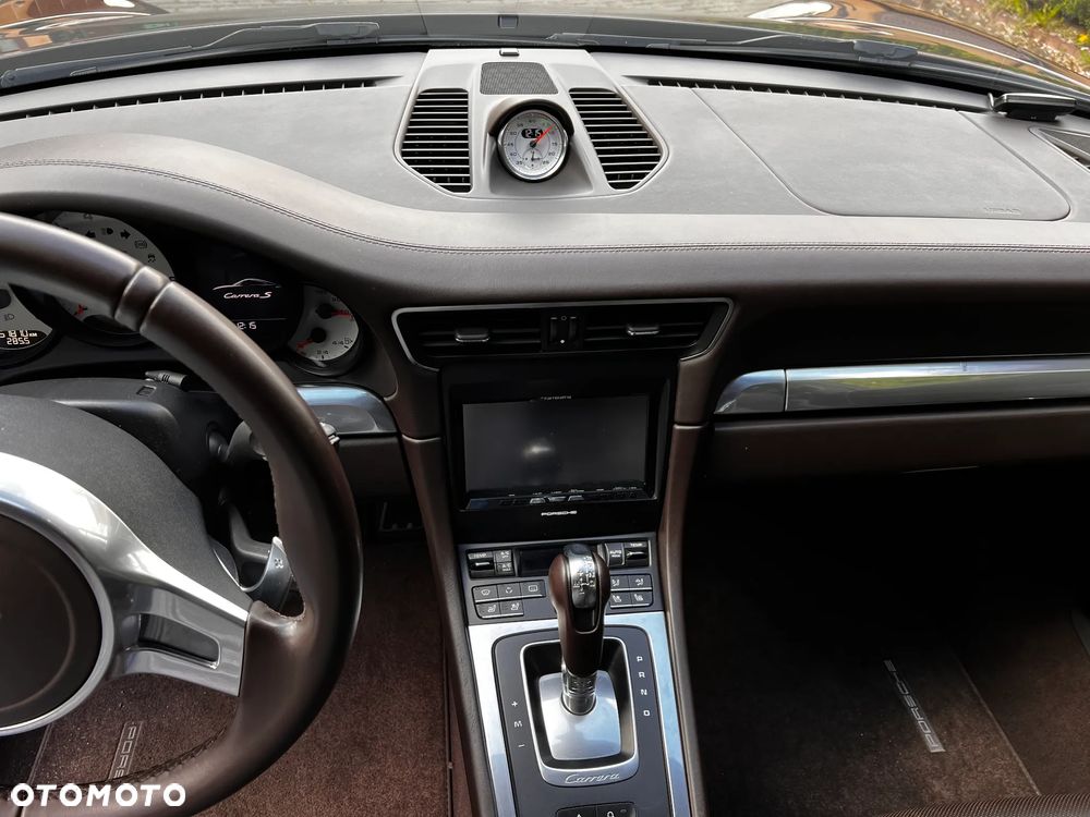 Porsche 911 Carrera S PDK - 12