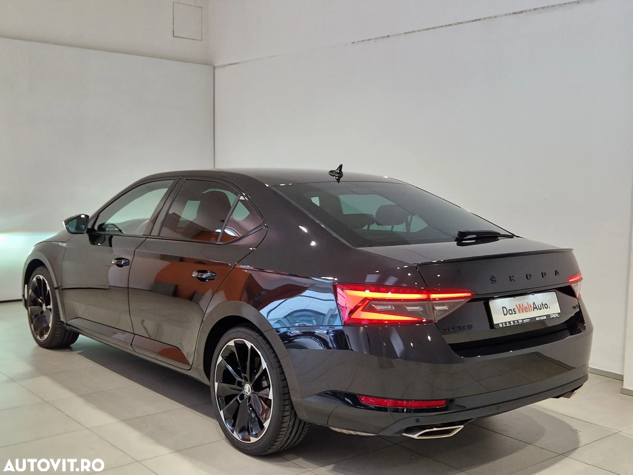 Skoda Superb 2.0 TSI 4X4 DSG Sportline - 3