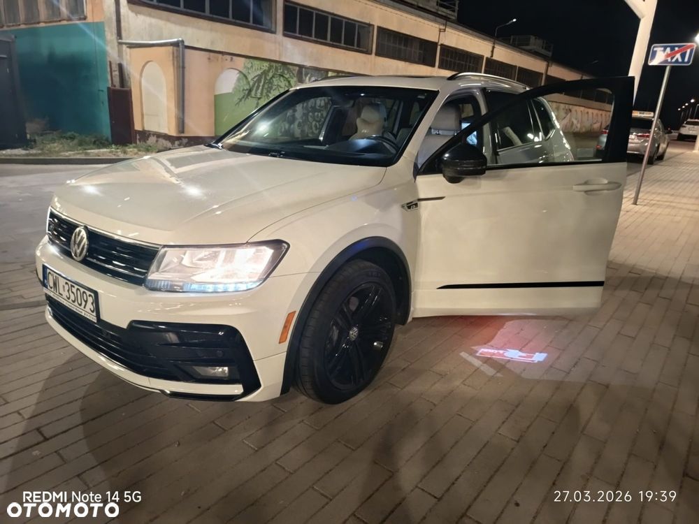 Volkswagen Tiguan - 1