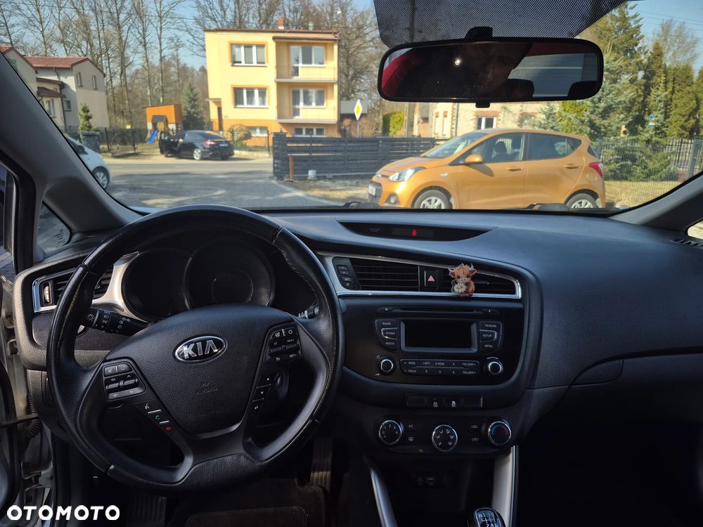 Kia Ceed 1.4 CVVT Dream Team Edition - 18