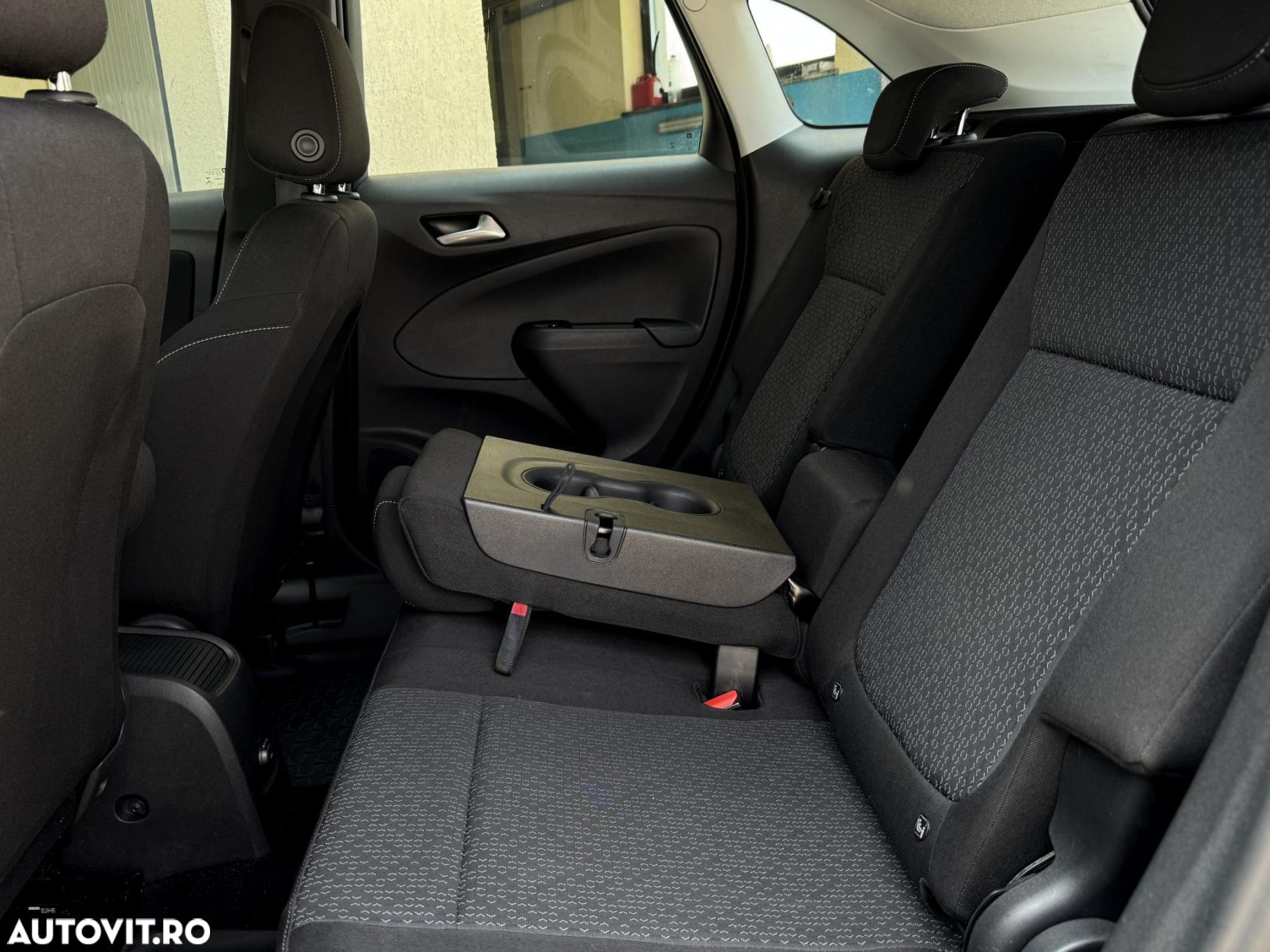 Opel Crossland - 16