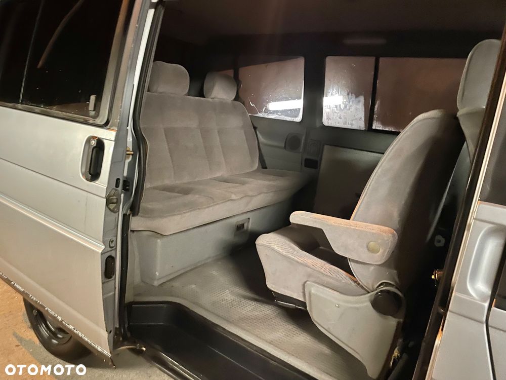 Volkswagen Multivan - 7