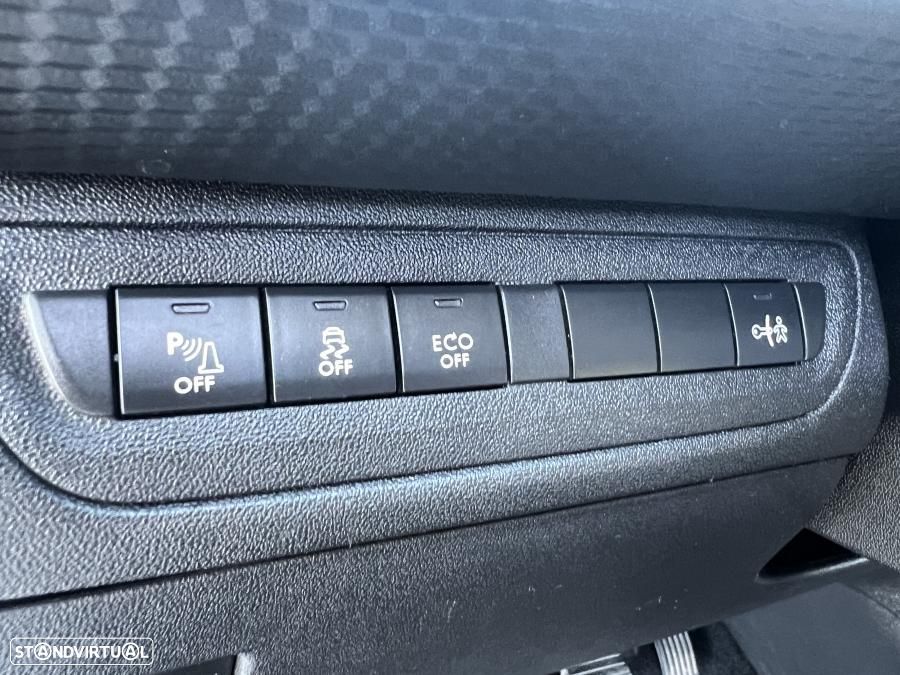 Peugeot 2008 1.6 e-HDi Allure - 18