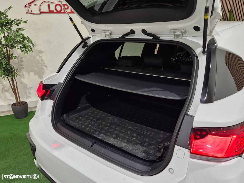 Lexus CT 200h F Sport+ - 43