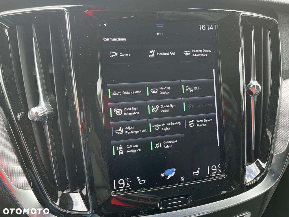 Volvo V60 T8 AWD Twin Engine Geartronic R-Design - 14