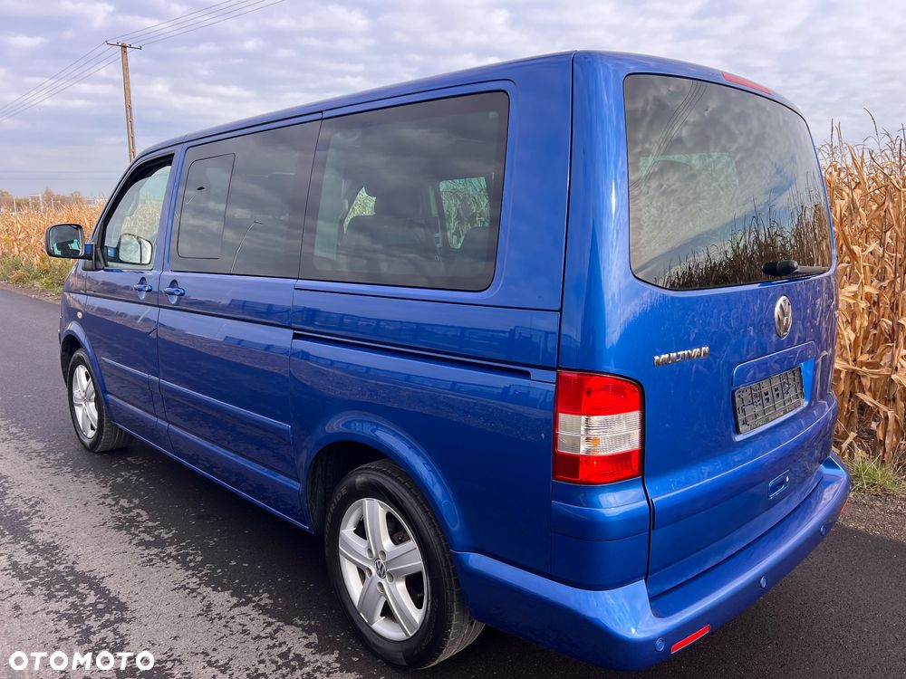 Volkswagen Multivan - 4