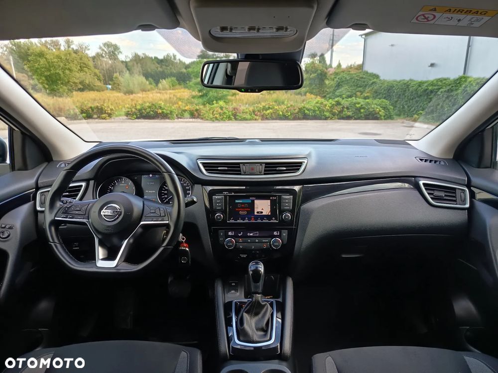 Nissan Qashqai 1.3 DIG-T DCT ACENTA - 17
