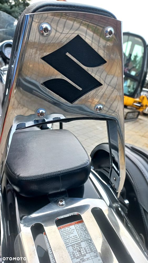 Suzuki Intruder - 7