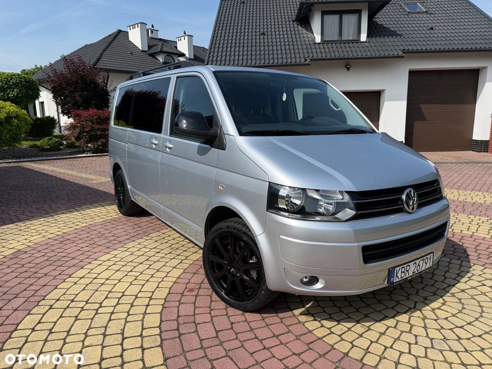 Volkswagen Multivan - 13