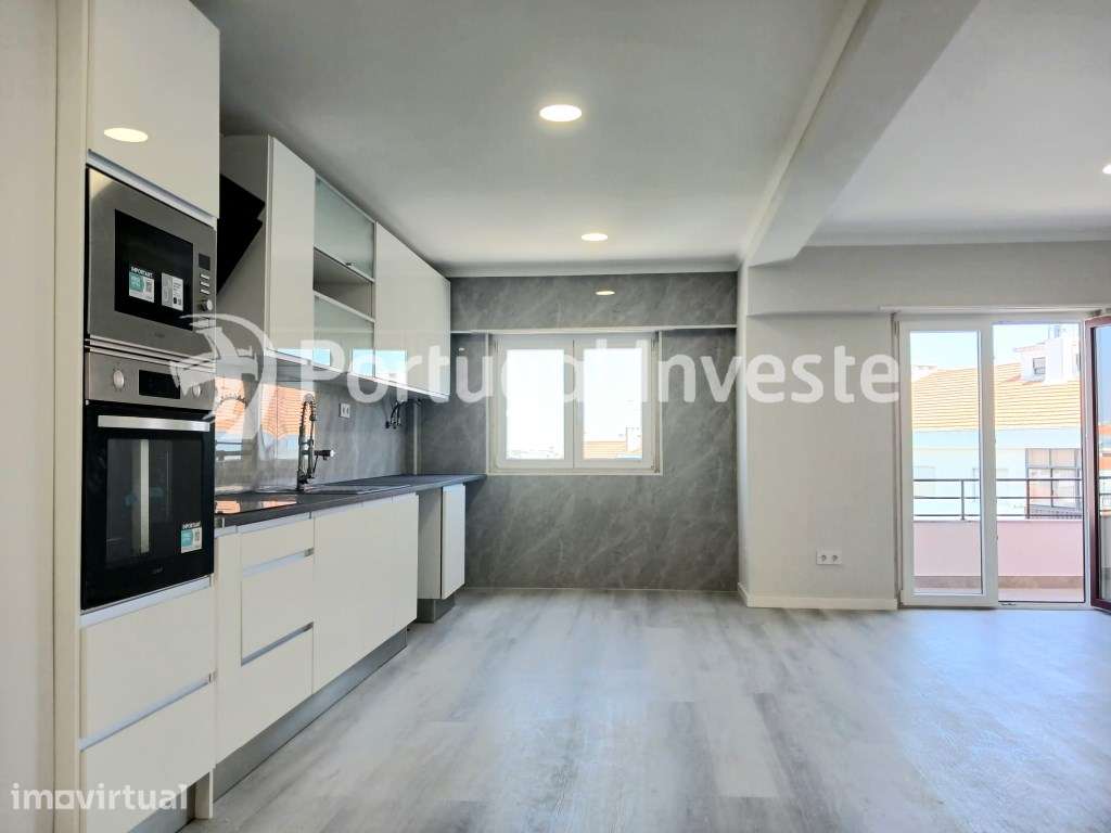 O Espaço que a Sua Família Merece - Fantástico T4 Remodelado no Seixal - Grande imagem: 2/31