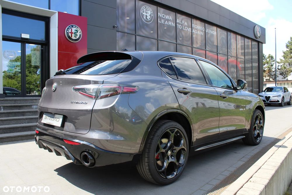 Alfa Romeo Stelvio 2.0 Turbo Veloce Q4 - 4