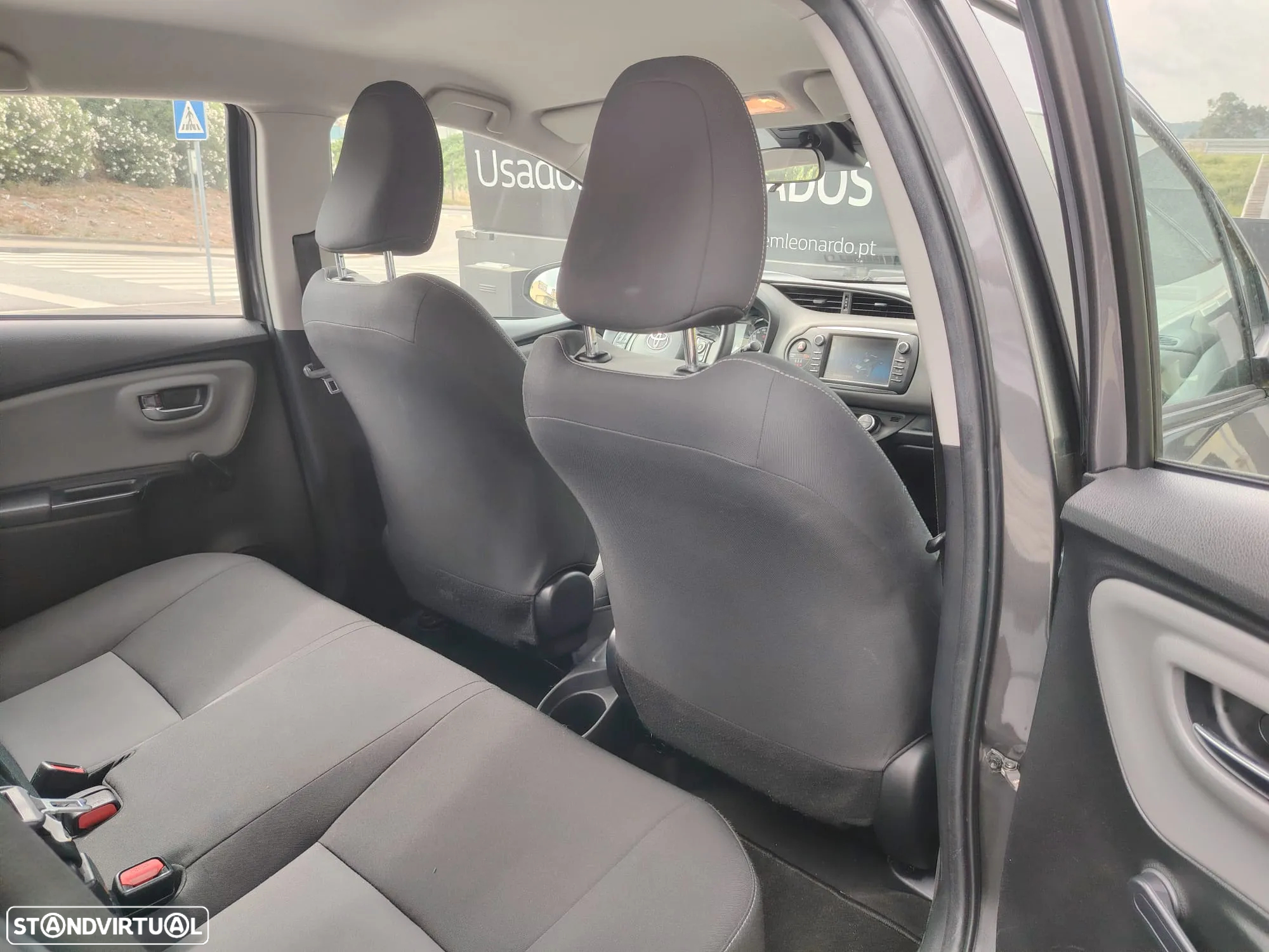 Toyota Yaris 1.5 HSD Comfort+P.Style - 17