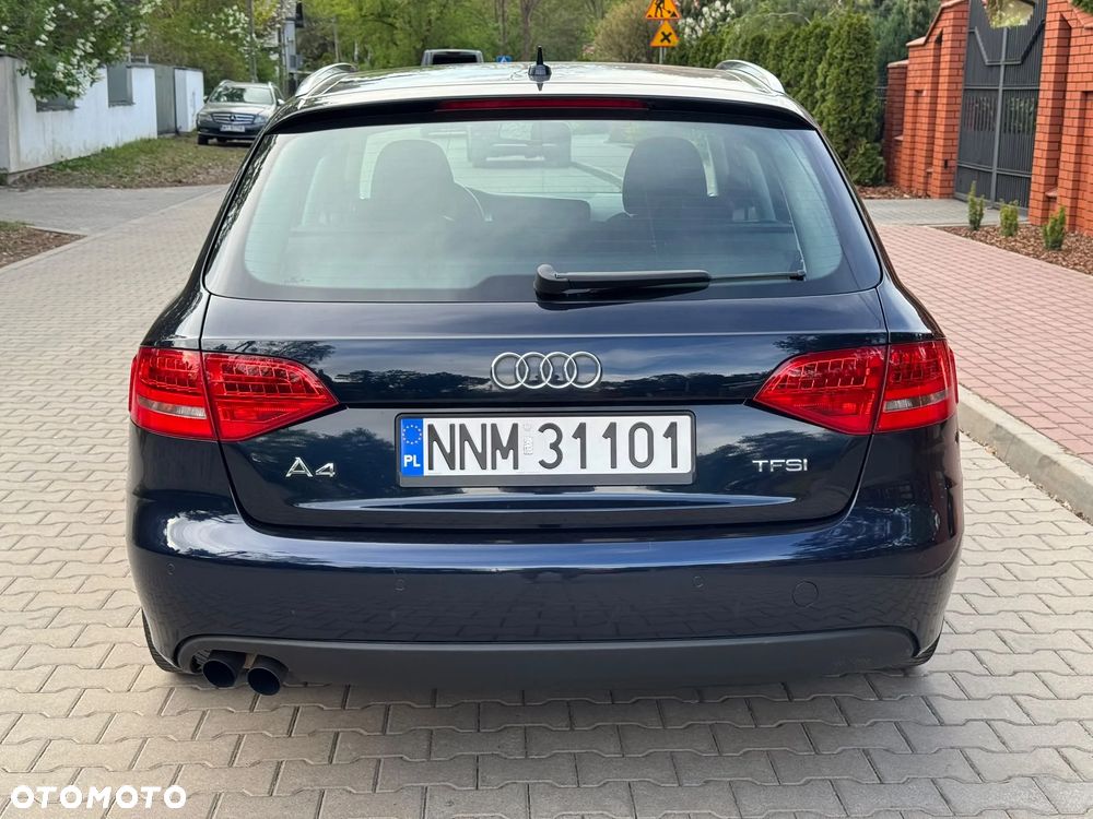 Audi A4 Avant - 10