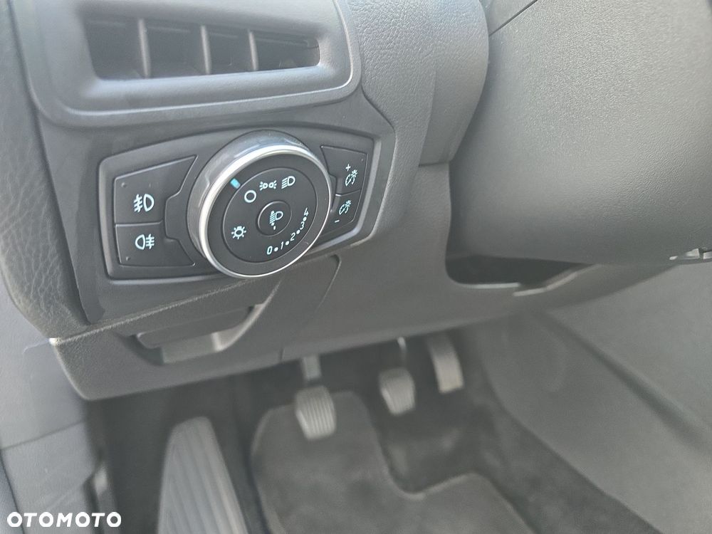 Ford Focus 1.0 EcoBoost Trend - 19