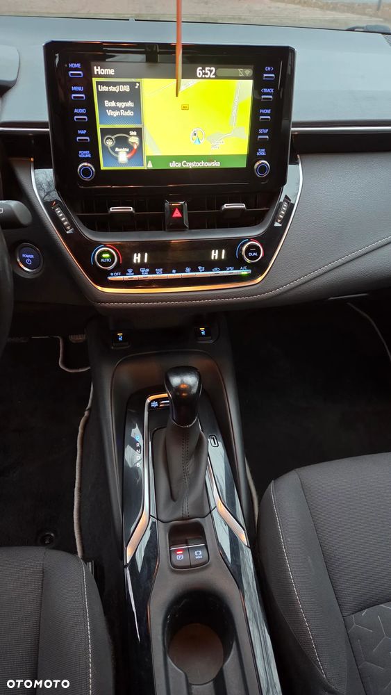 Toyota Corolla 1.8 Hybrid Comfort - 20