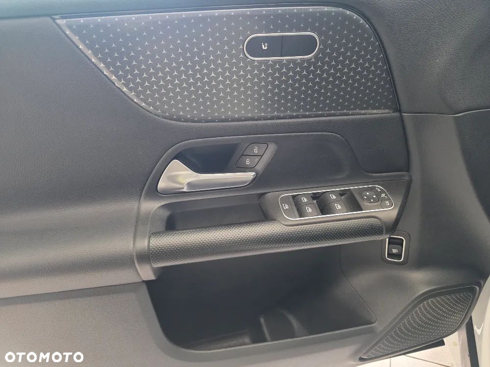 Mercedes-Benz GLB 200 d 4-Matic 8G-DCT - 14