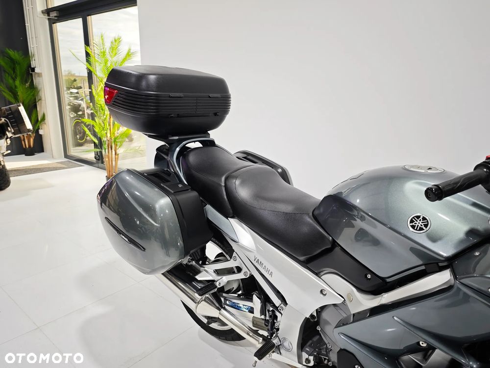 Yamaha FJR - 8