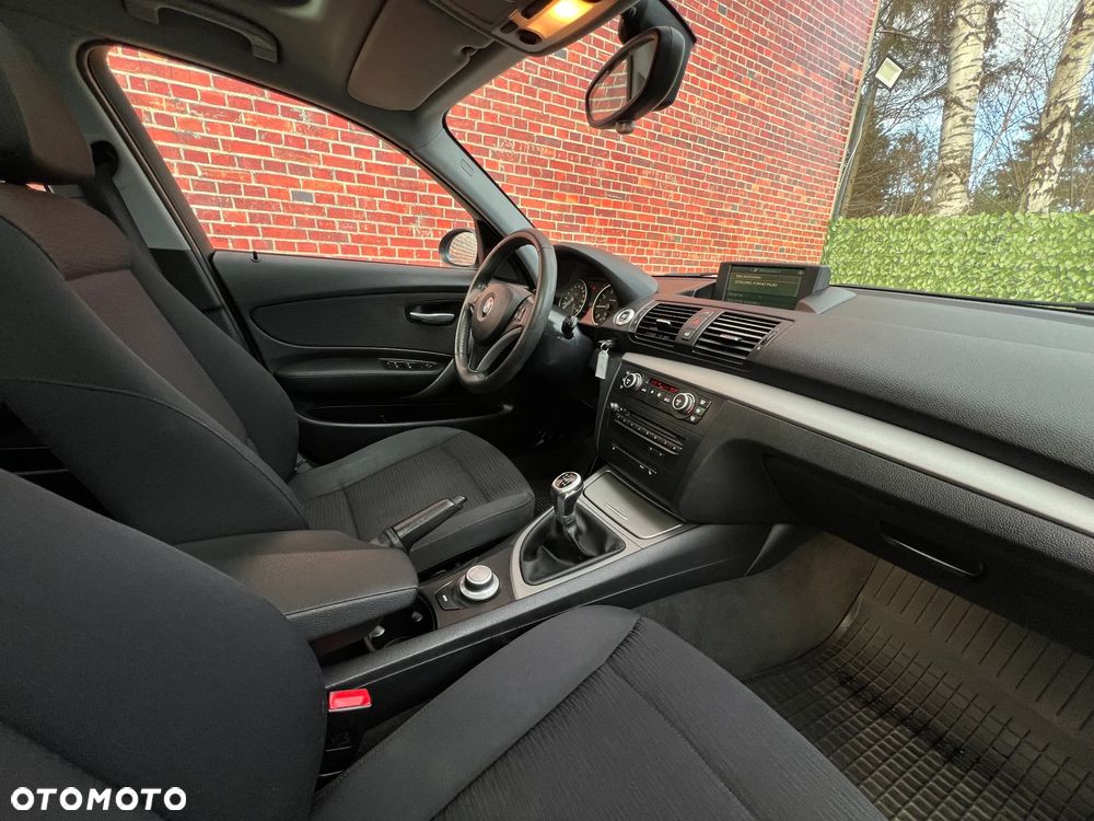 BMW Seria 1 116i - 10