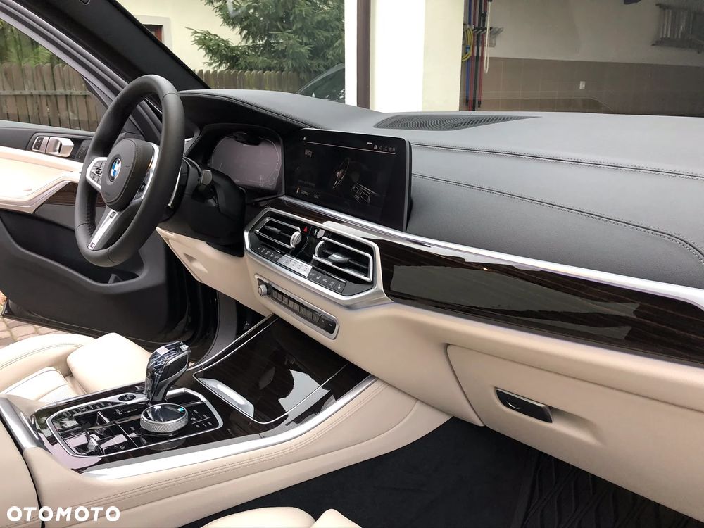BMW X5 xDrive45e - 36