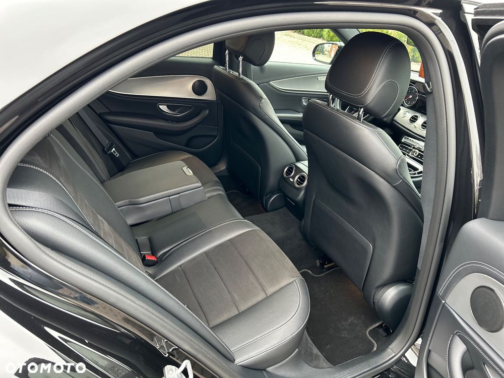Mercedes-Benz Klasa E 220 d 9G-TRONIC AMG Line - 12