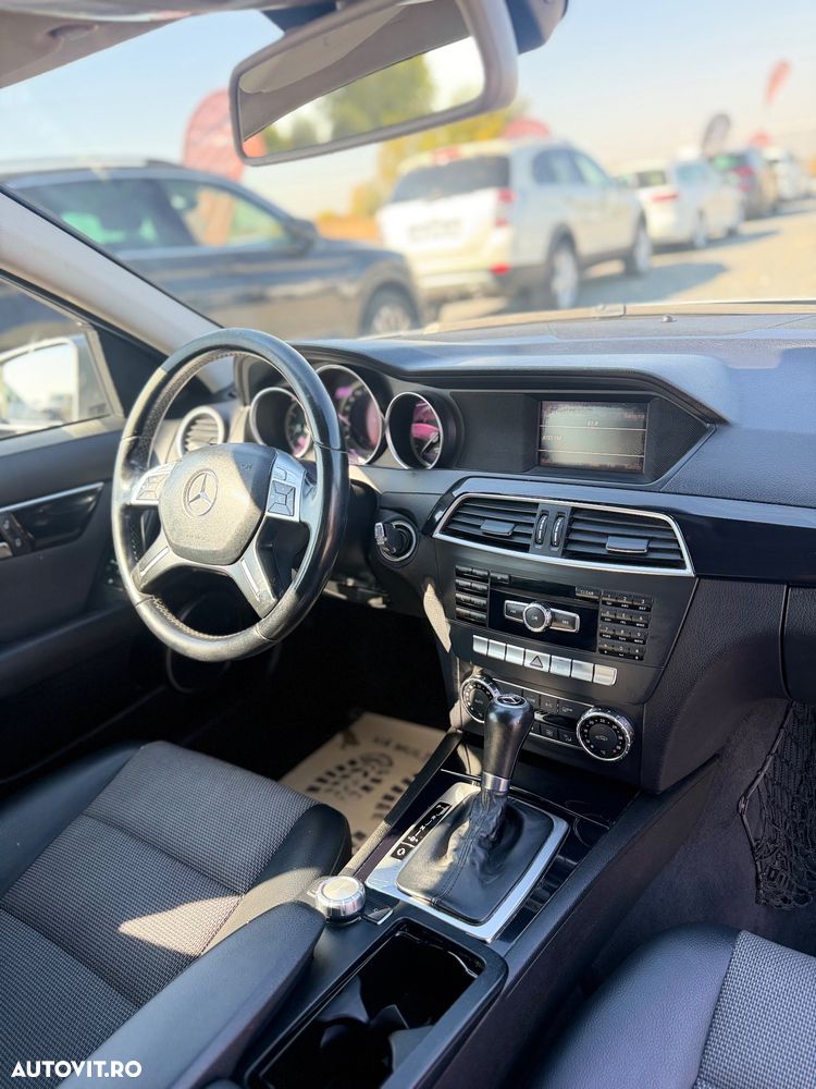 Mercedes-Benz C - 10