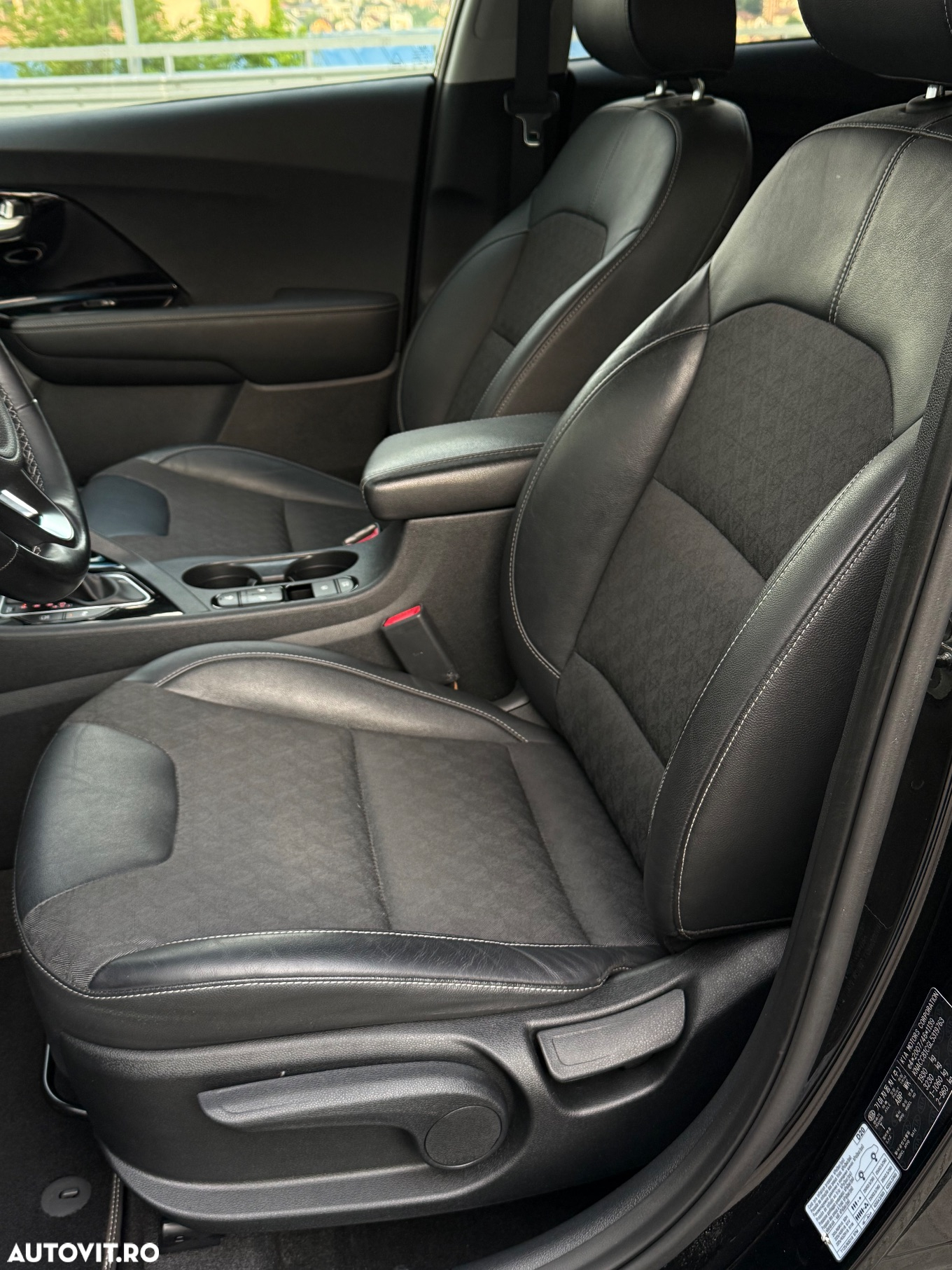 Kia Niro 1.6 GDI 2WD Aut. Spirit - 8