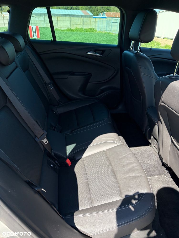 Opel Astra 1.6 CDTI Elite S&S - 14