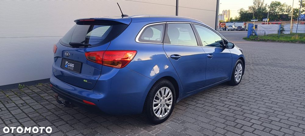 Kia Ceed - 4
