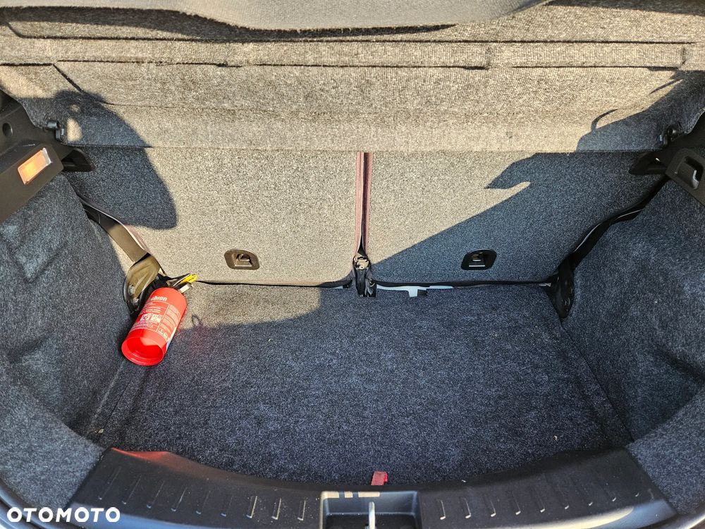 Lancia Ypsilon 1.2 8V Gold - 17