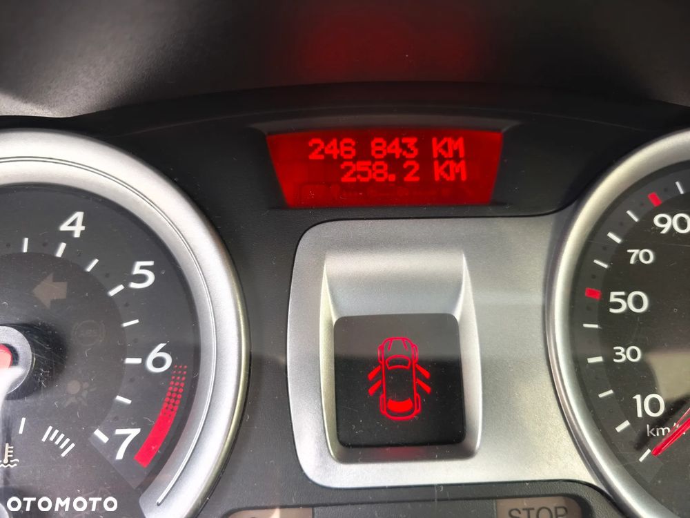 Renault Clio - 9