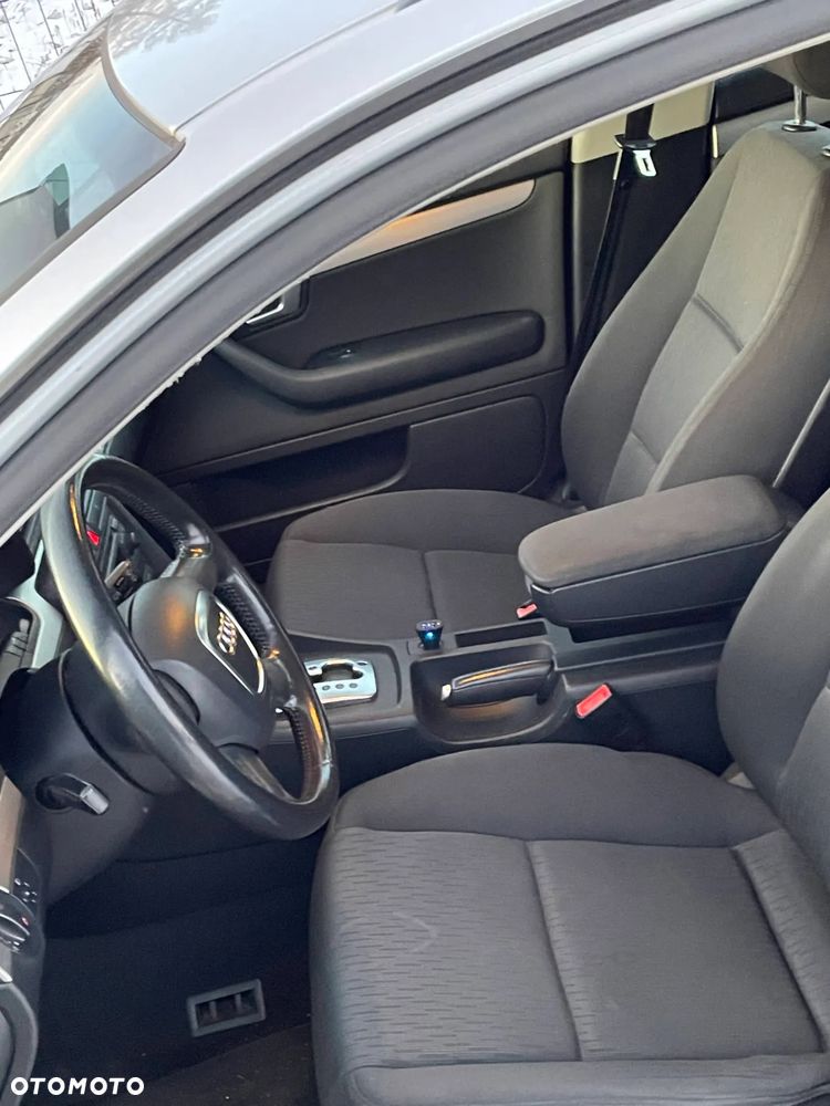 Audi A4 Avant 2.0 TDI multitronic - 9