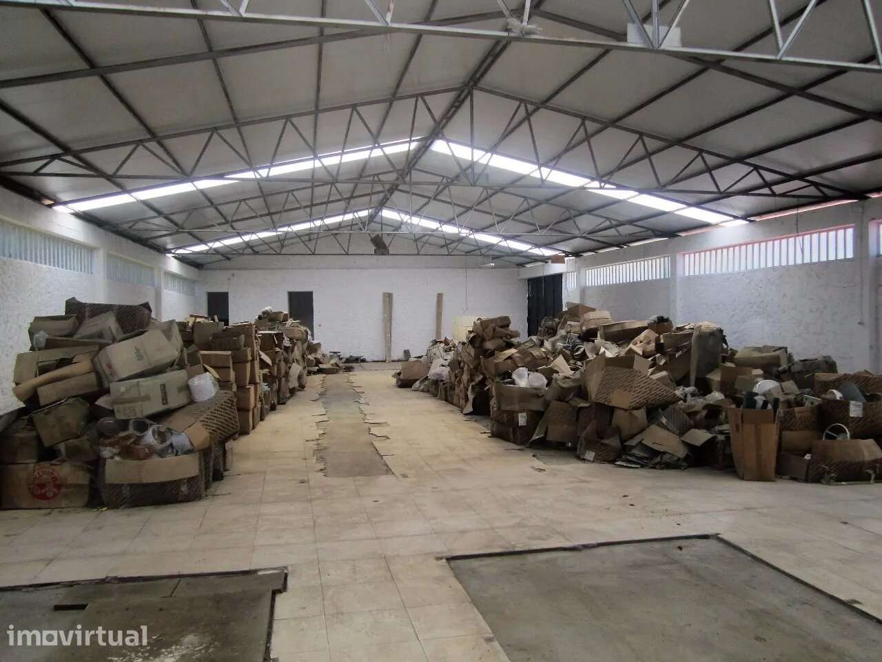 Arrendar Pavilhão na Vila de Cucujães, Oliveira de Azeméis - Grande imagem: 3/8
