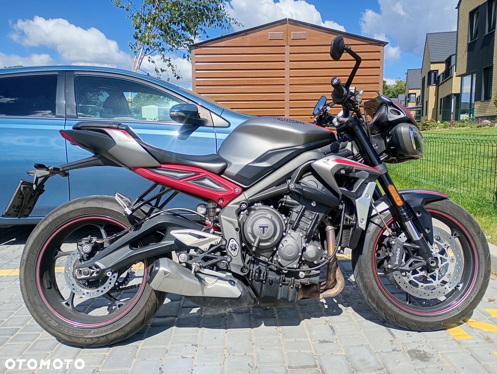 Triumph Street Triple - 9
