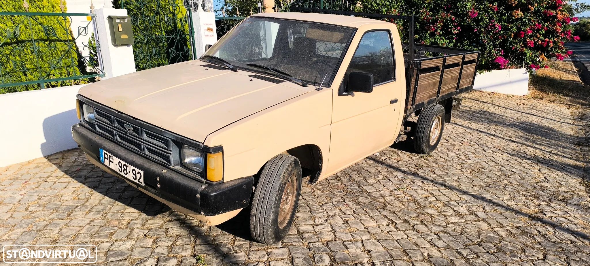Nissan D21 - 1