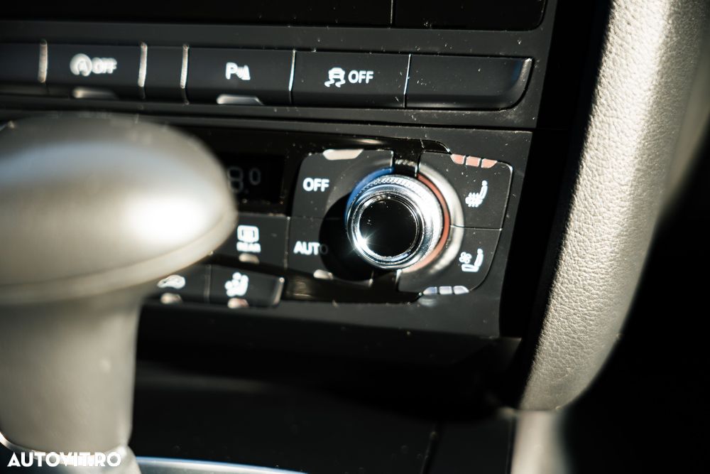 Audi A4 2.0 TDI DPF multitronic Ambiente - 17