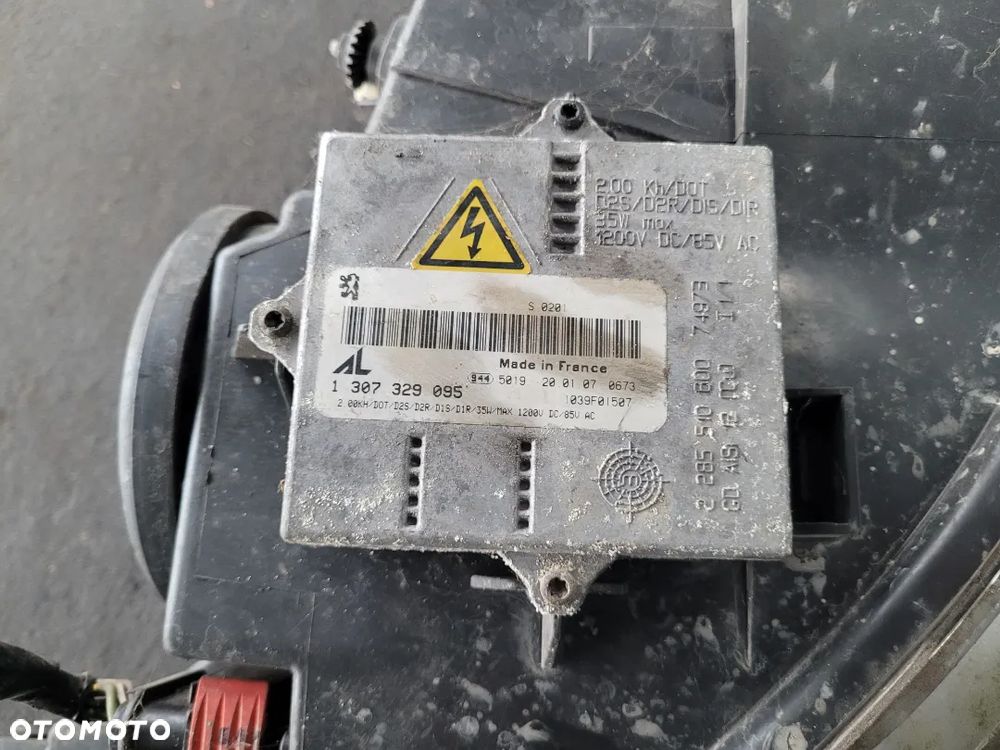 Lampa przednia lewa prawa reflektor przedni xenon Peugeot 407 - 4