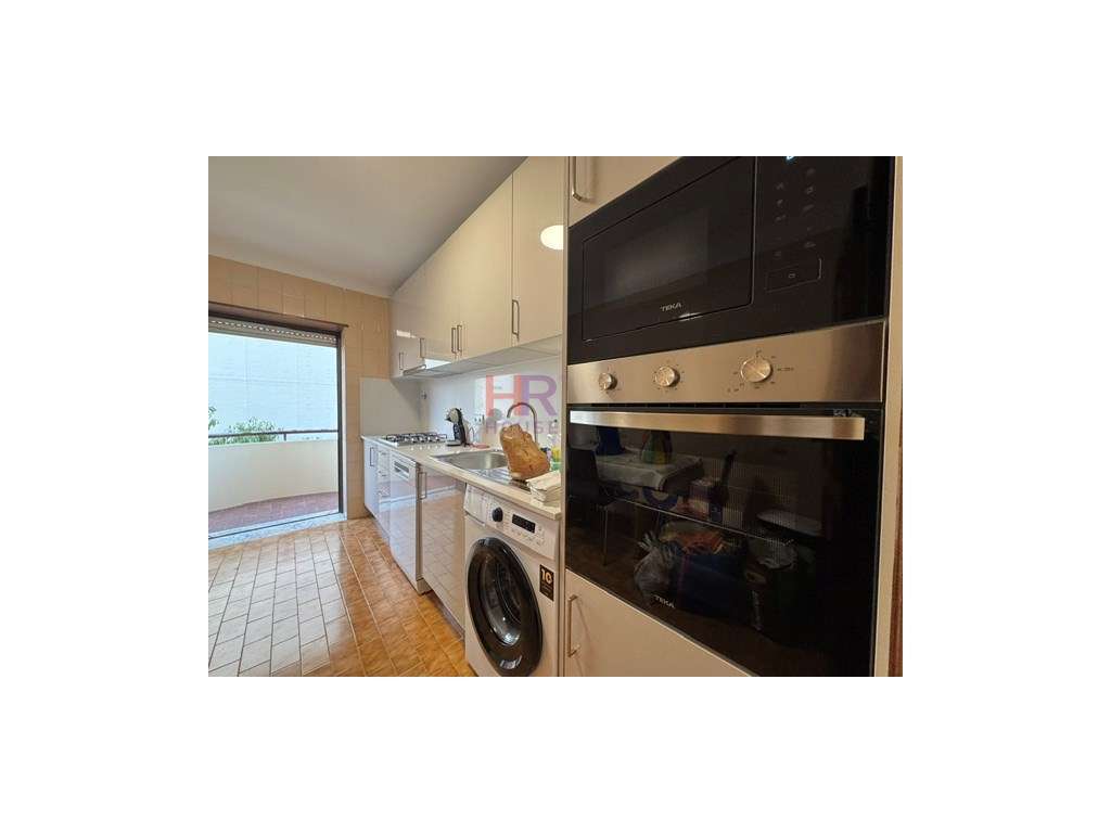 Arrenda-se Quarto mobilado com serventia de sala, wc e cozinha. - Grande imagem: 3/13