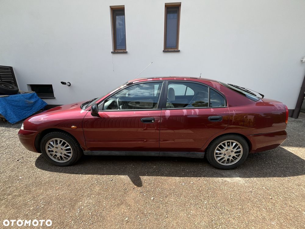 Mitsubishi Carisma - 2