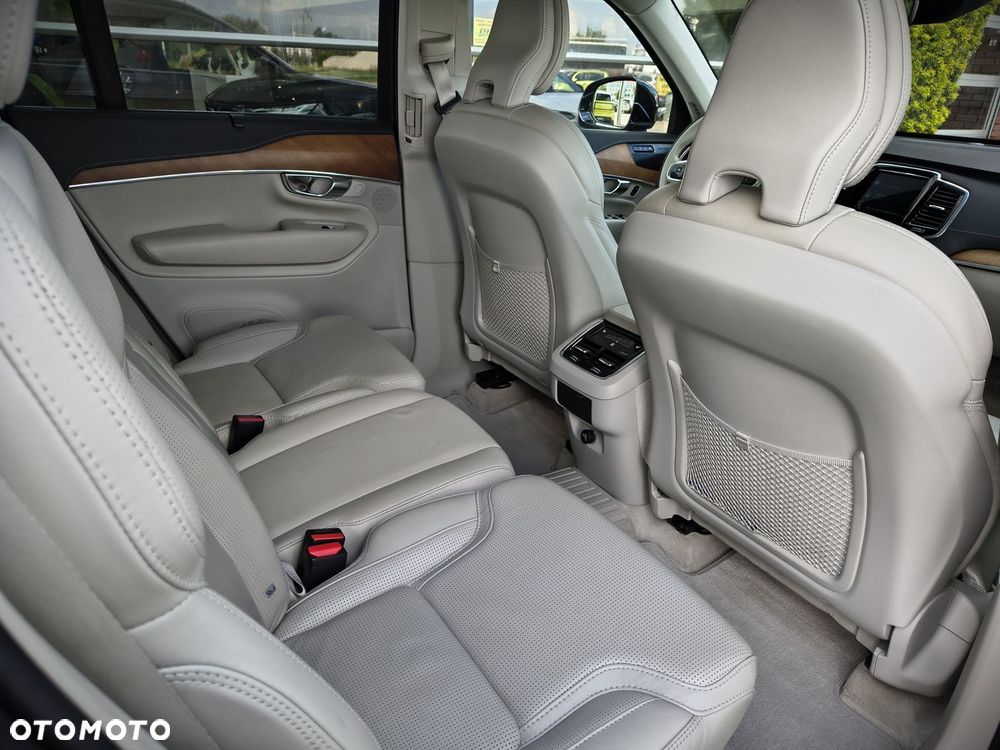 Volvo XC 90 - 29