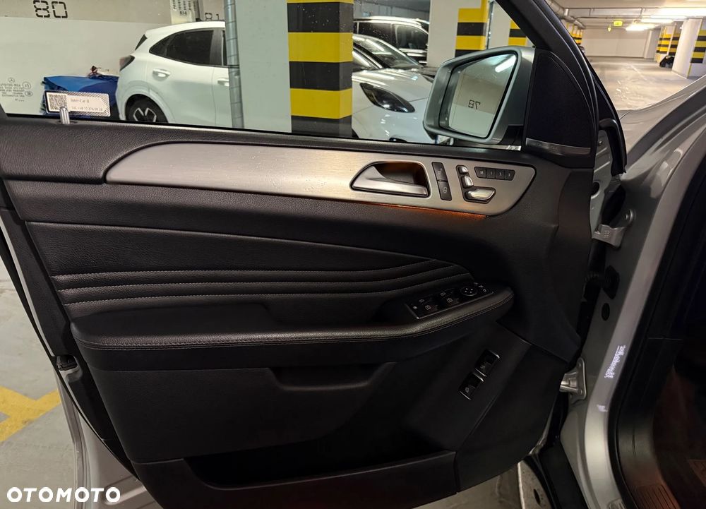 Mercedes-Benz GLE 350 d 4Matic 9G-TRONIC AMG Line - 14