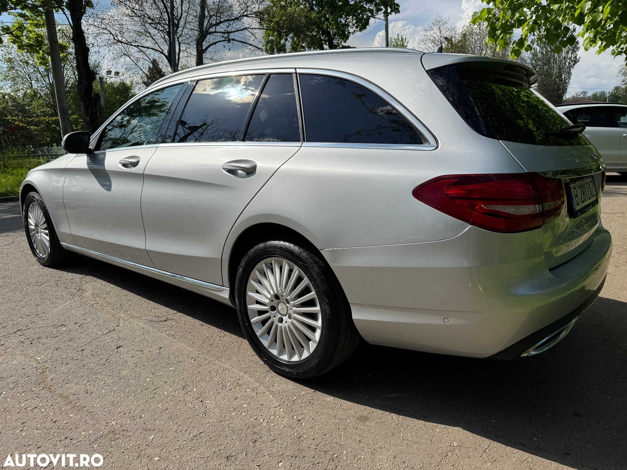 Mercedes-Benz C 220 (BlueTEC) d T 7G-TRONIC Avantgarde - 5