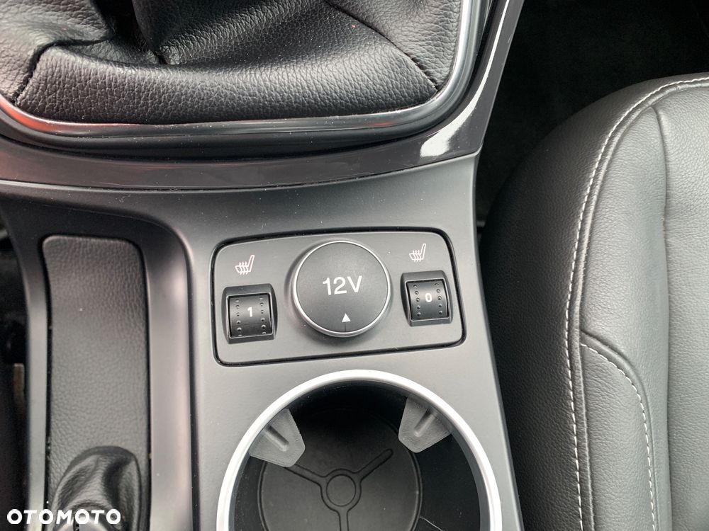 Ford Kuga 2.0 TDCi 2x4 Titanium - 26