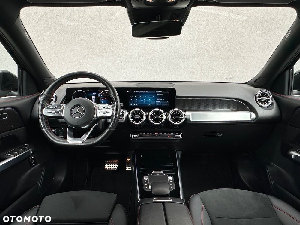 Mercedes-Benz GLB 200 4-Matic AMG Line 8G-DCT - 17