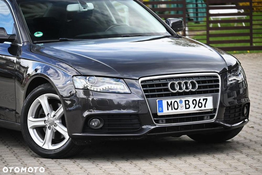 Audi A4 Limousine - 14