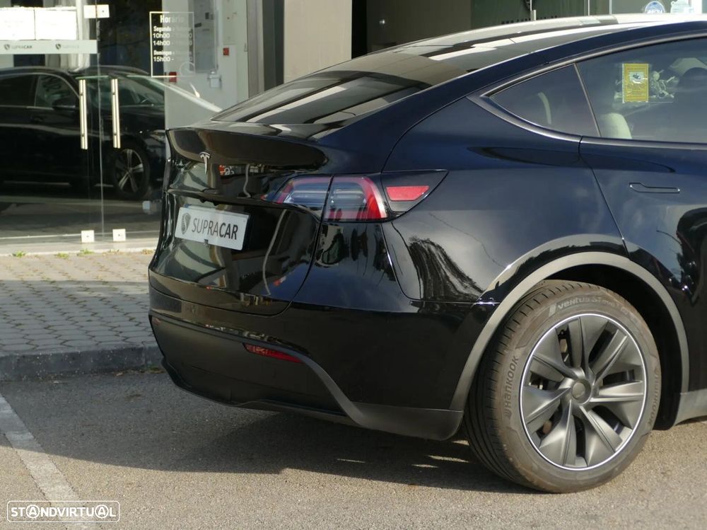 Tesla Model Y Standard - 7