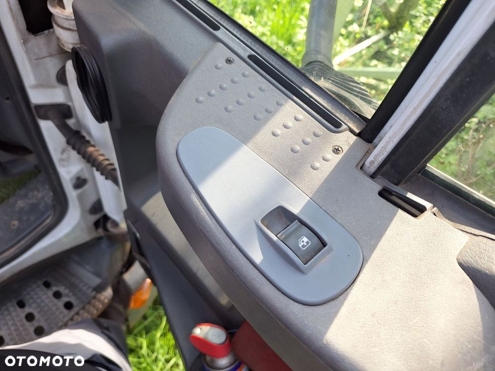 Iveco Trakker 310 6X4 + Hr Fassi F 220 - 18